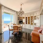 Daire Grande Vista Mare Varazze